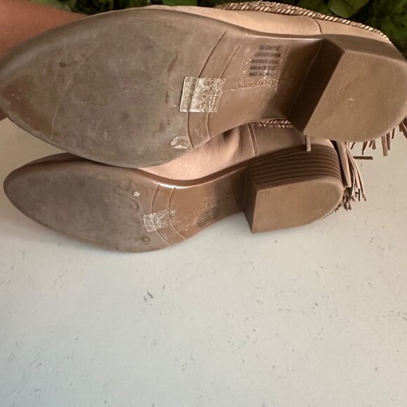 BCBG Generation Womens Beige Faux Leather Ankle Booties Woven Braid & Fringe Det - Picture 6 of 11